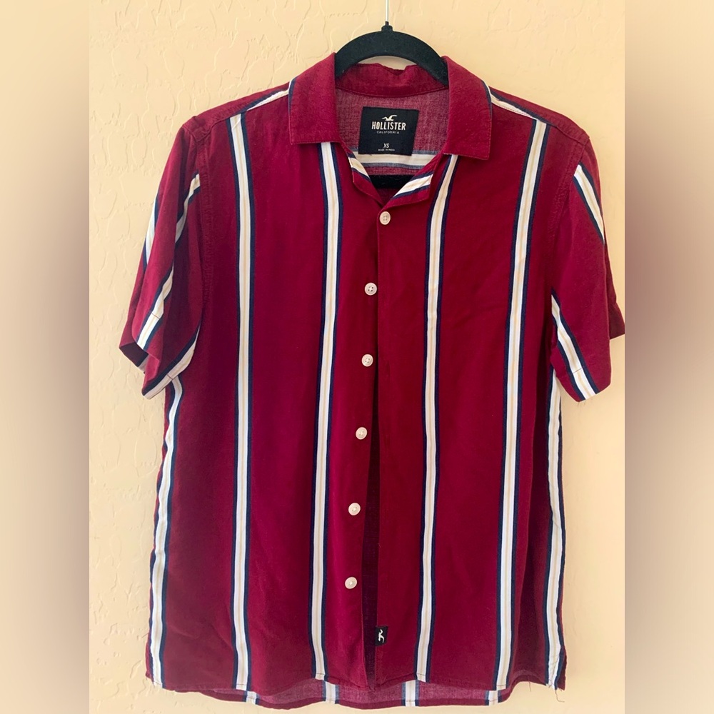 Hollister short sleeve striped button through shirt. Men’s size XS